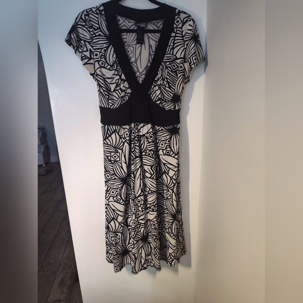Black and White Geometric Print Dress Size 16 #386